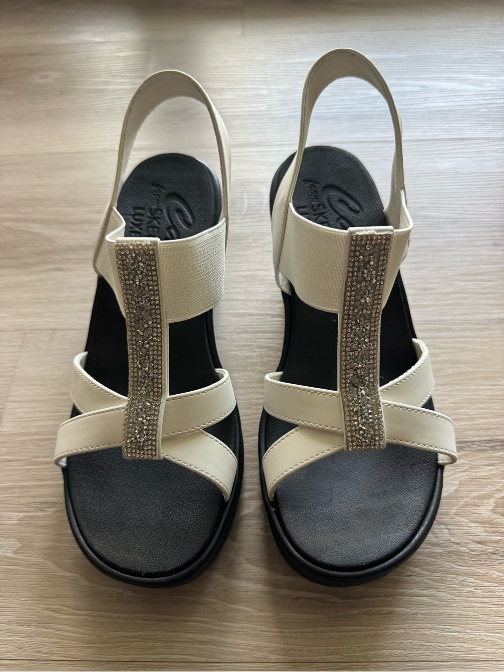 Sketchers Embellished White Slingback Sandals for Women Size 7